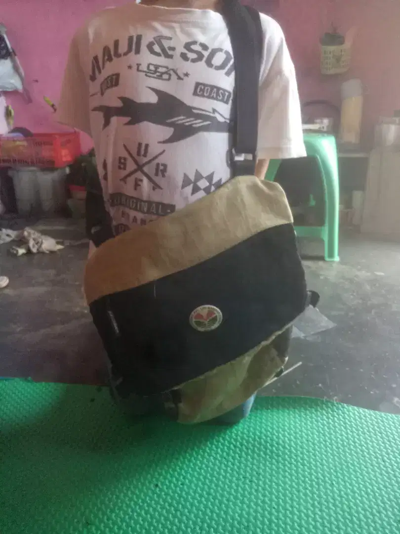 jual tas model selendang warna hijau tua kecoklatan Polet hitam