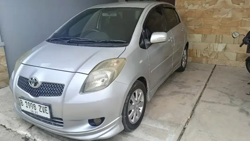 Toyota yaris 2006