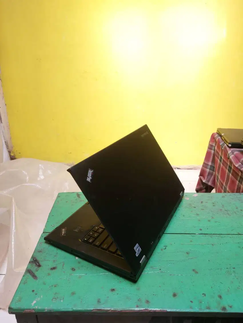 Lenovo Thinkpad T420S Intel Core i5 Ram 4Gb HDD 500Gb Siap Pakai