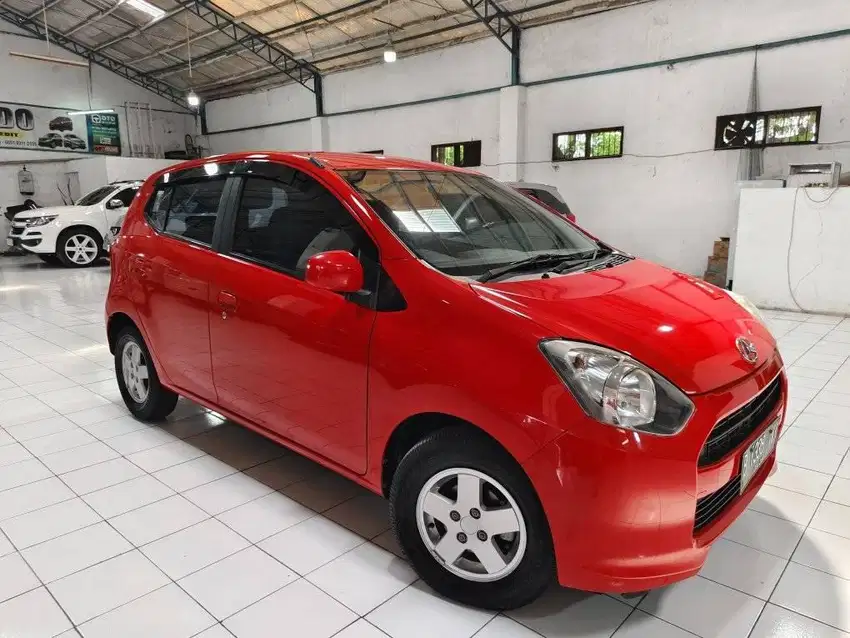 Daihatsu AYLA M 1.0 AUTOMATIC 2016 Merah original