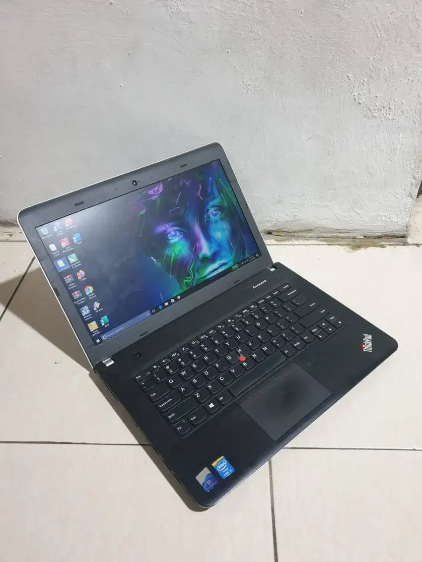 Lenovo Thinkpad E440 Intel Core i5 Ram 8Gb Ssd 128Gb VGA Double Siap P