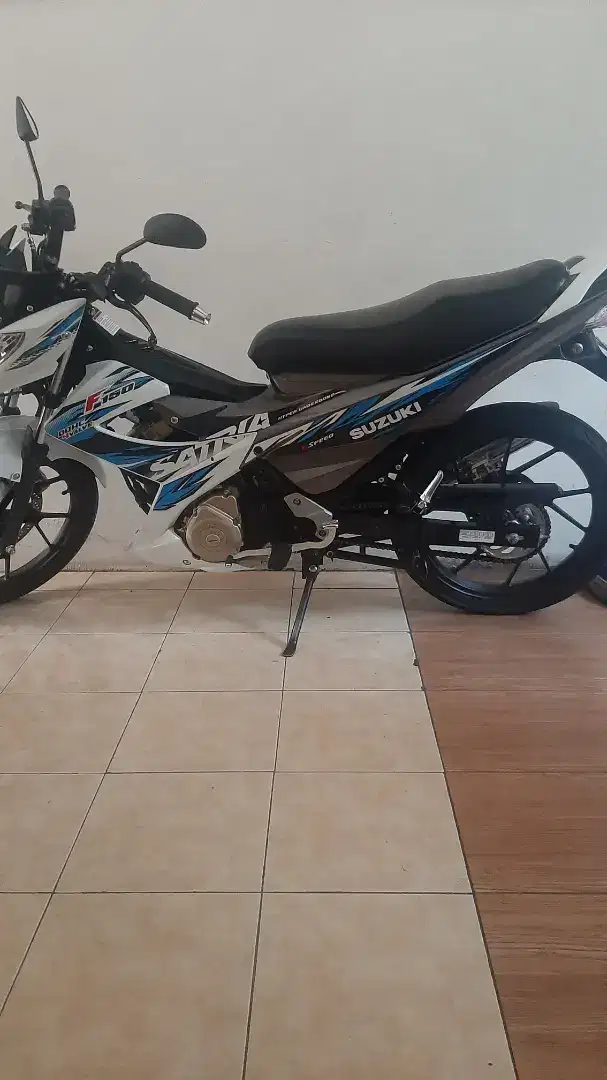 Suzuki Satria FU 2014 like new.