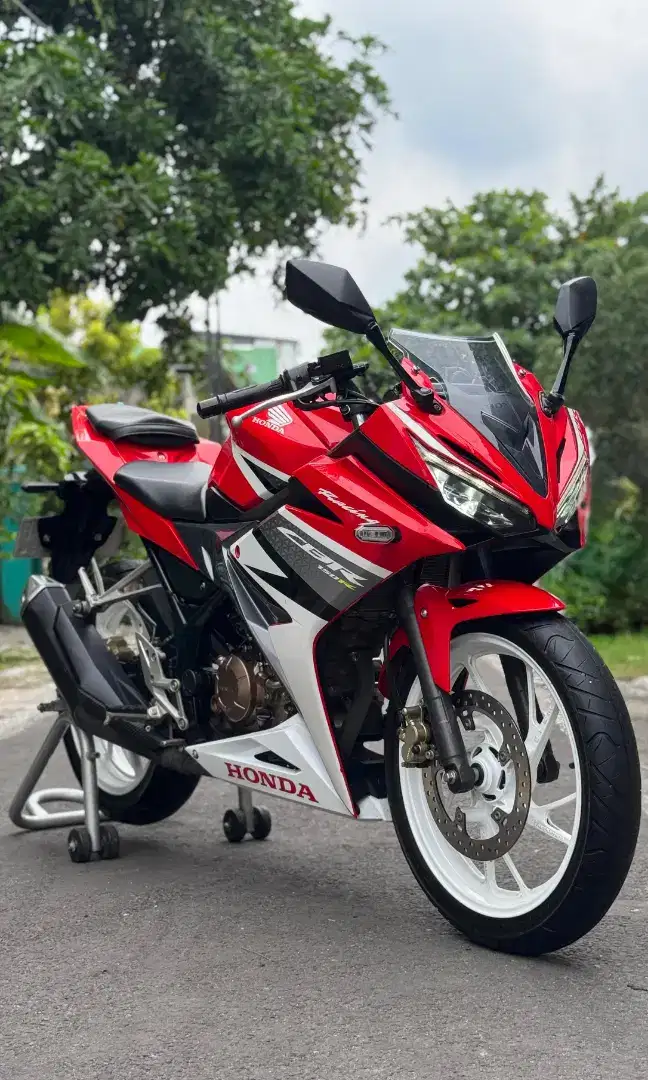 HONDA CBR 150R LED Facelift KM LOW