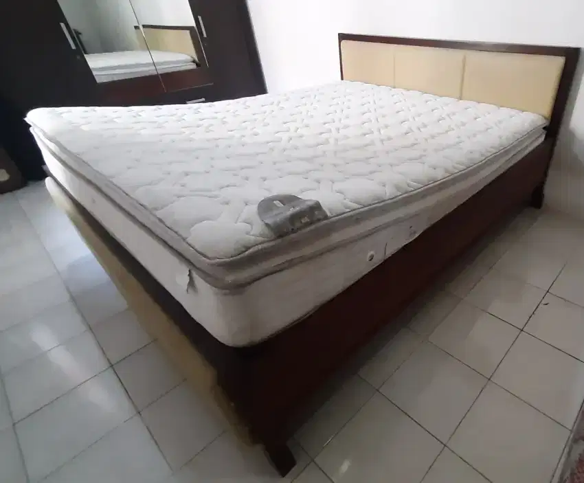 Dijual Cepat!! Ranjang dipan kayu jati minimalis & spring bed Elite