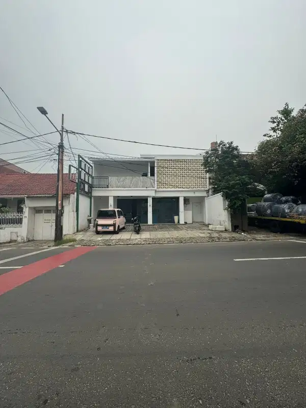 rumah cocok untuk cafe ruang usaha di pinggir jalan kebayoran baru