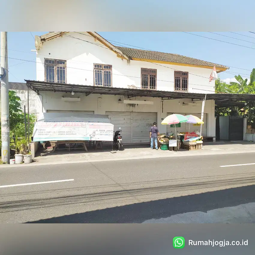 rumah dan tempat usaha pinggir jalan lempongsari termurah