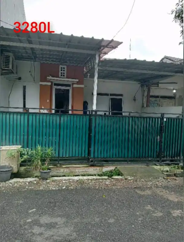 Rumah secondary siap huni lingkungan ramai aman