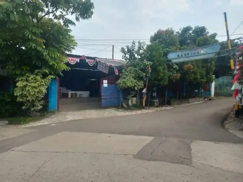 RUMAH USAHA/TINGGAL LOK STRATEGIS DAN NYAMAN DEKET TOL CISALAK DEPOK