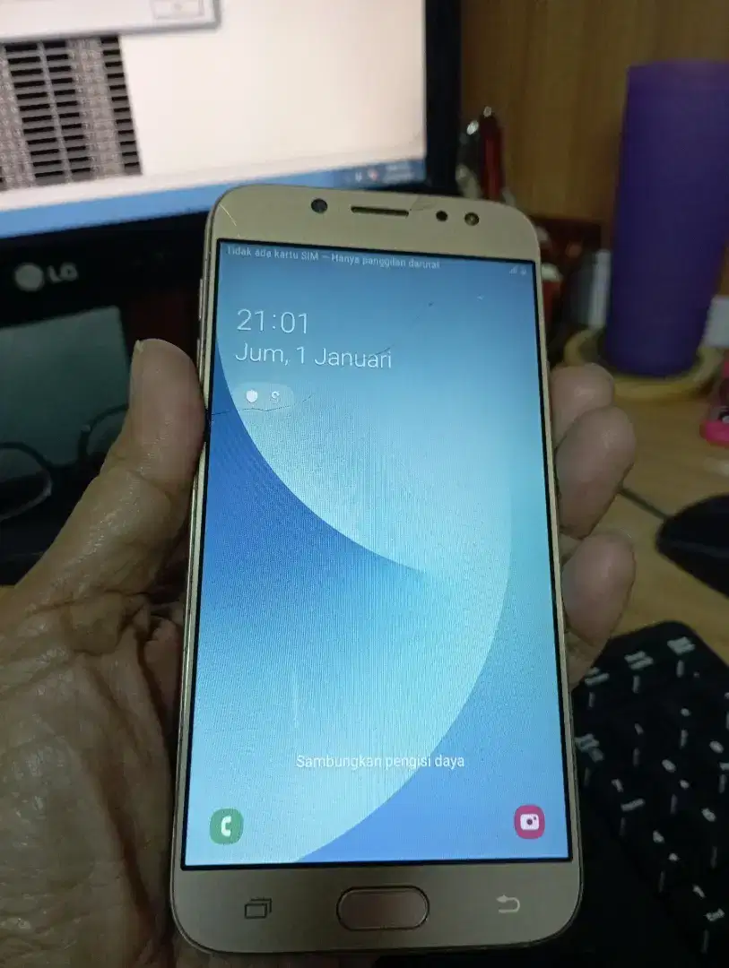 Samsung j7 pro minus kaca depan retak fungsi normal ex resmi