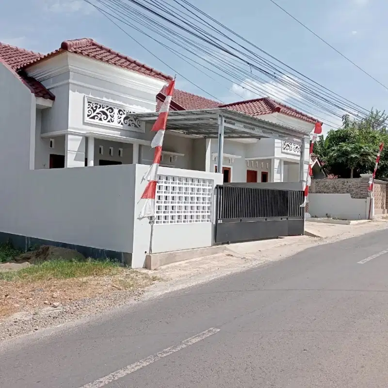 dijual rumah ready stok Purwokerto selatan depan jalan utama