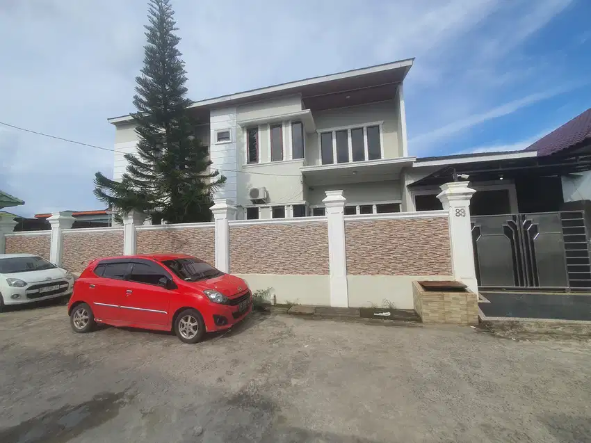 DIJUAL RUMAH MEWAH JALAN YAYASAN 2 GRIYA ROSA LEMABANG PALEMBANG