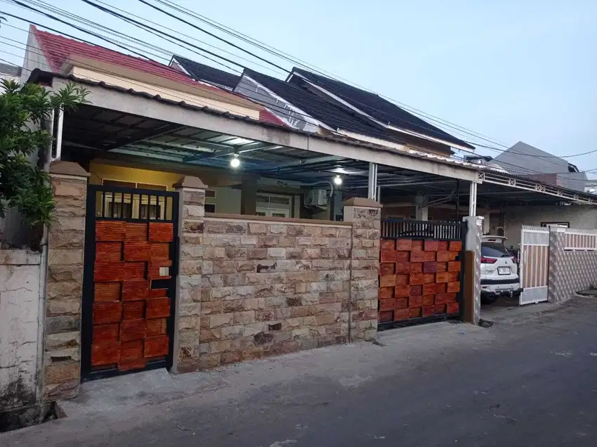 DIJUAL RUMAH TERAWAT SIAP HUNI JALAN LEMATANG JAYA PLAJU PALEMBANG