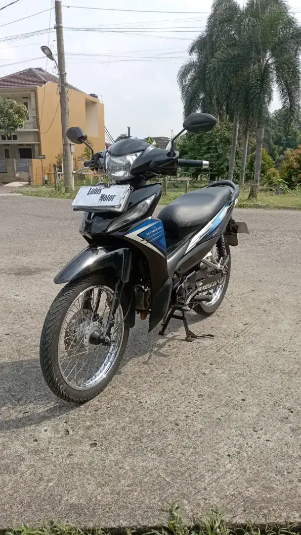 Nia:REVO FIT CASH 7,7JT NEGO PLAT B TANGGERANG PAJAK HIDUP