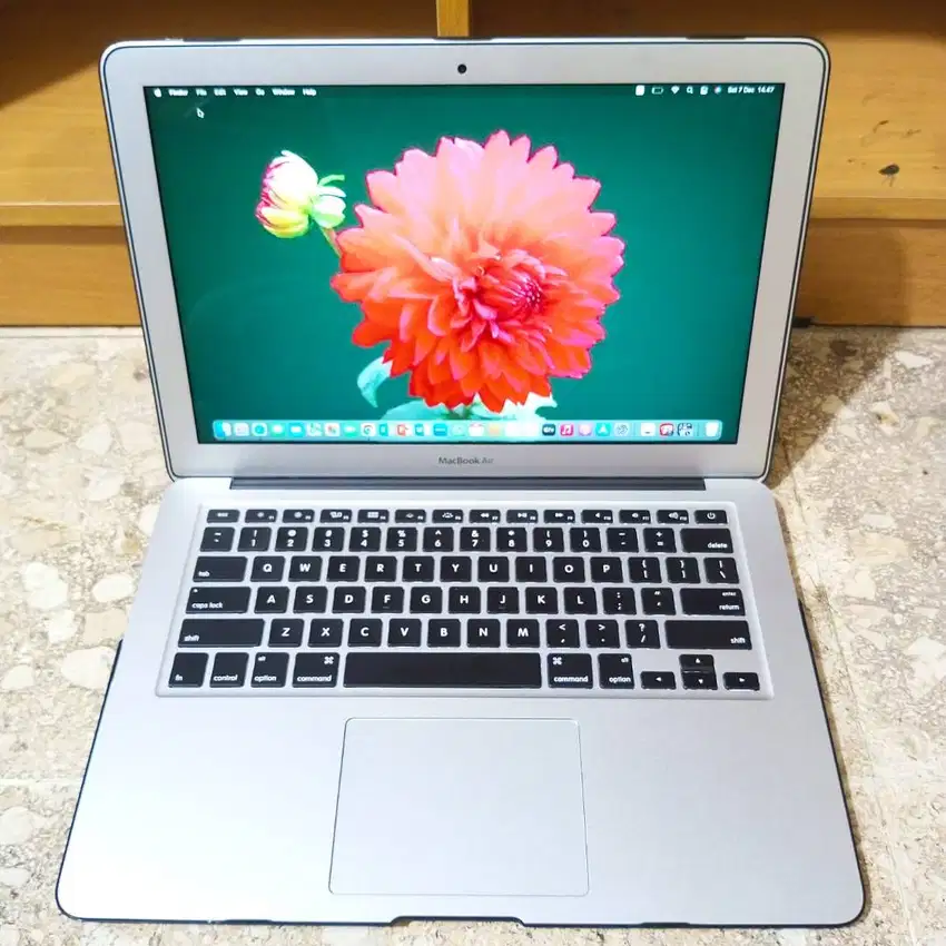 Macbook Air 2015 Core i5 Ram 8gb SSD 128gb 591