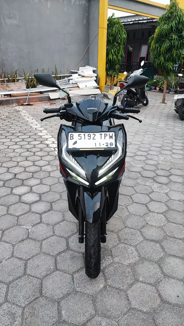 Honda VARIO 125 ESP CBS 2023  murah full gress good condition