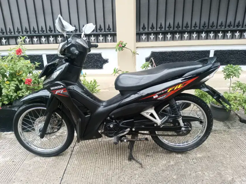 Bekas berkualitas bergaransi Honda Revo fit 2018 lengkap siap pakai