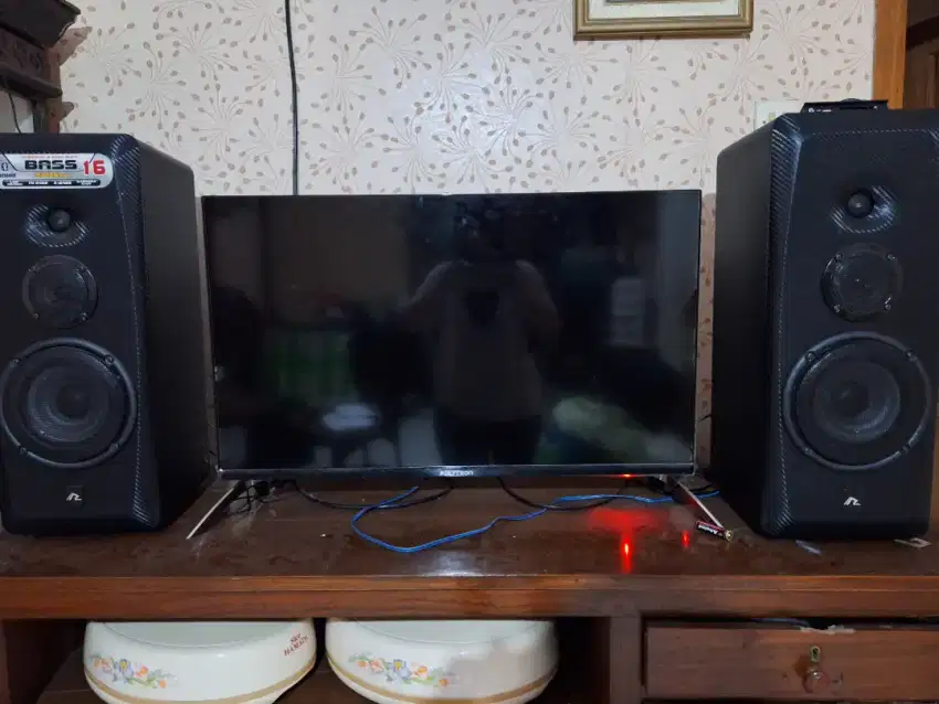 Polytron Android TV 32 inch + Speaker Aktif Roadmaster Bass 16