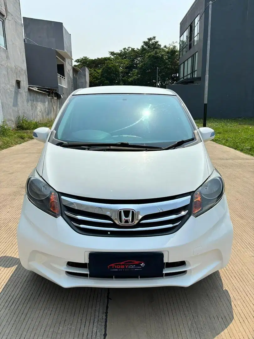 Honda Freed 1.5 SD 2013 Matic (Putih)