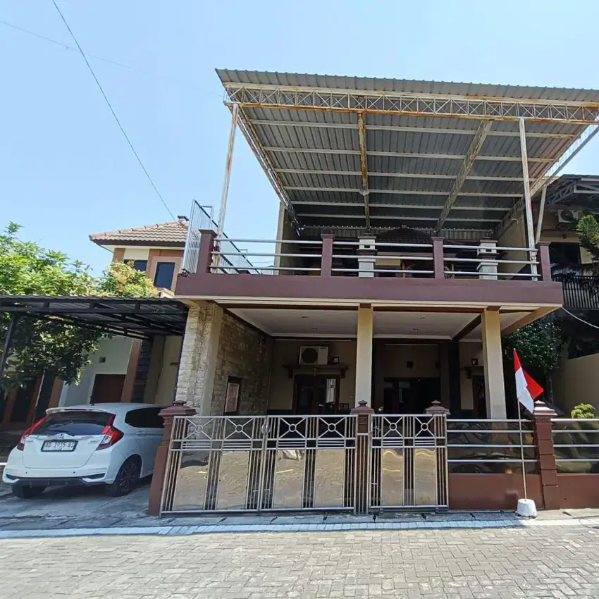 Rumah mewah 2 Lt dalam cluster semi furnish di Mojolaban