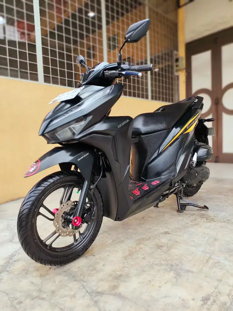 Honda Vario / Vario 150 CBS ISS Keyless 2019, Black Premium Doff.