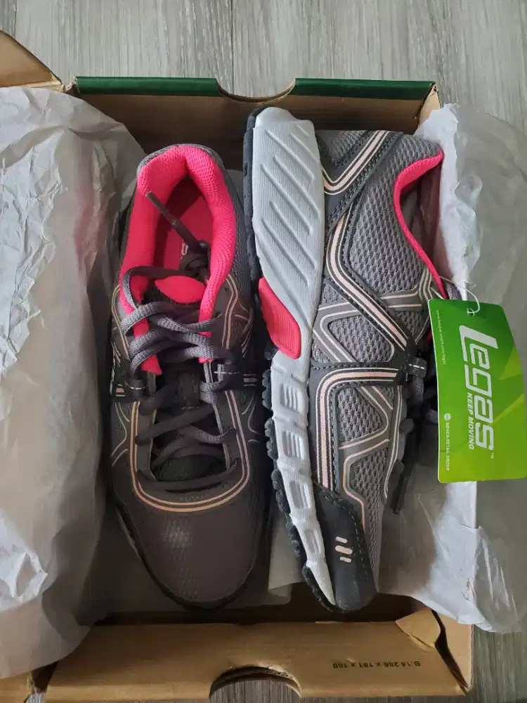 League-Legas Series-Strakto La W-Size 37