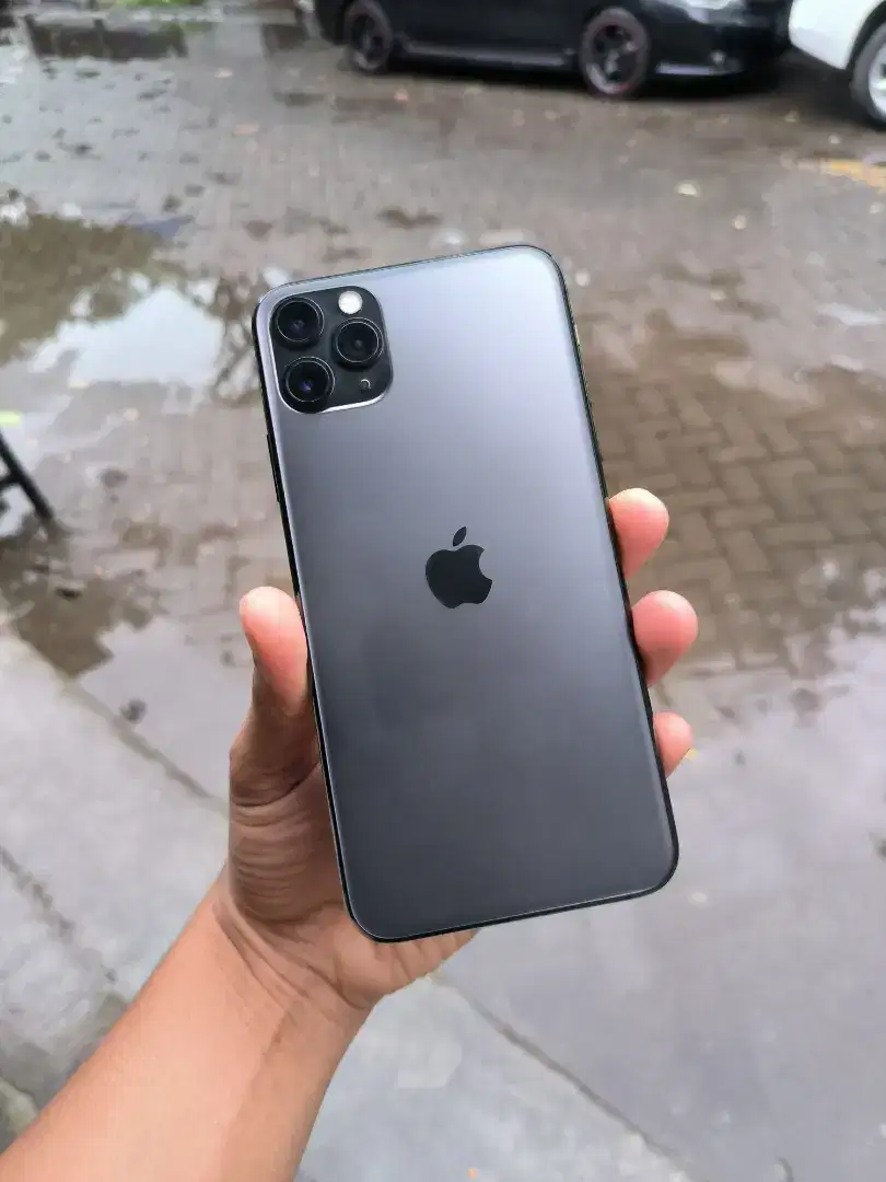 iPhone 11 pro max 64gb