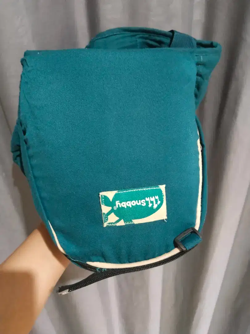 HIPSEAT merk SNOOBY warna Hijau botol unisex