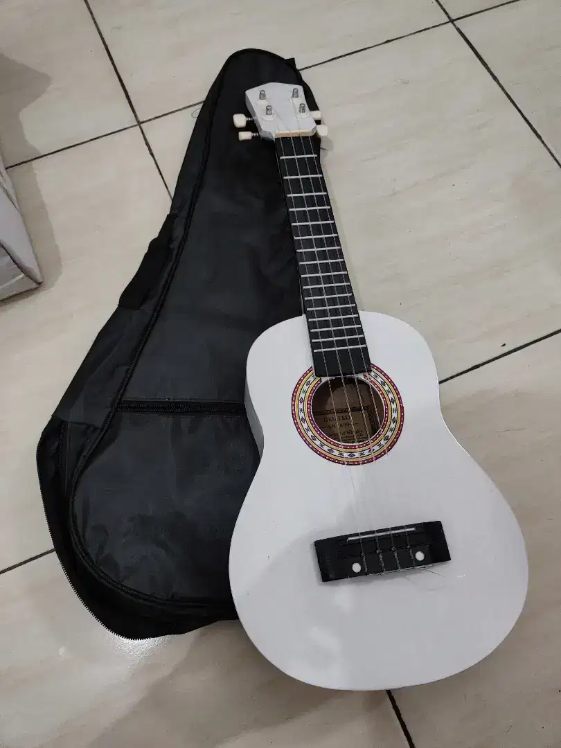 Jual Ukulele Murah