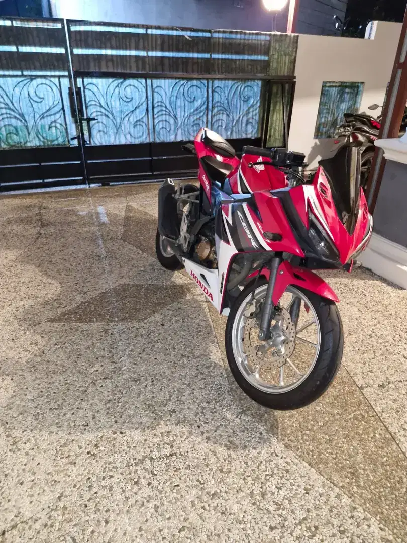 CBR 150R TAHUN 2019 PEMAKAIAN PRIBADI