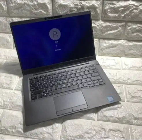 Laptop Dell Latitude 7300 Core i5 Gen 8 RAM 8/256GB D-RTV