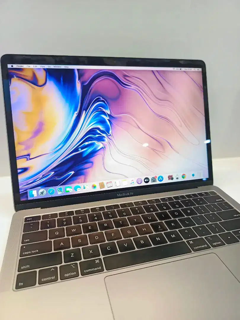 MacBook Air 2018 8/256 Grey