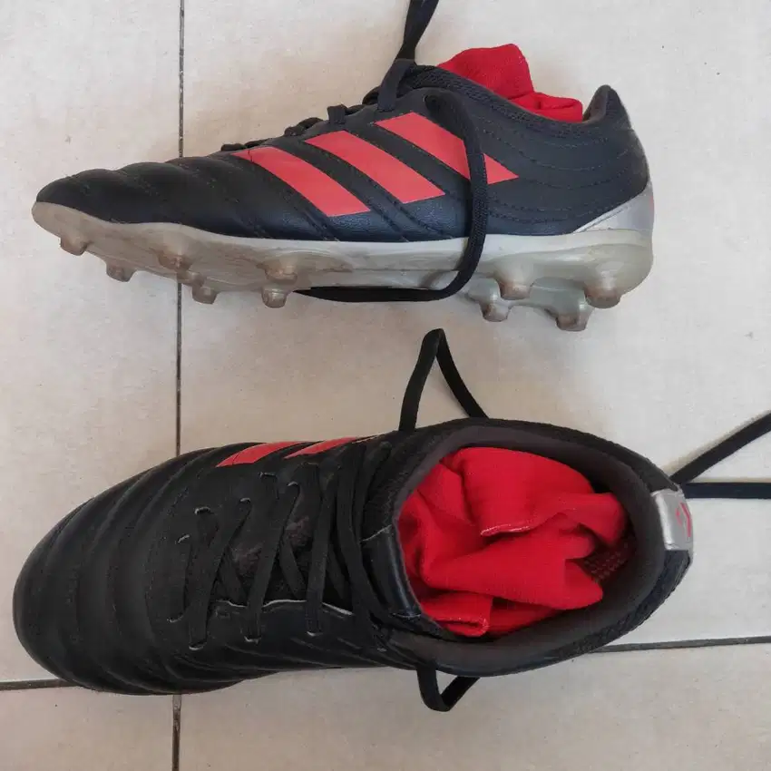 Sepatu sepakbola adidas Copa anak size  35 1/5