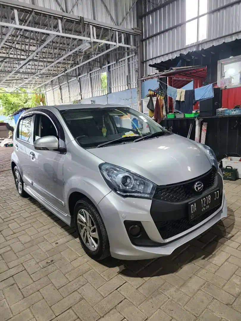 Daihatsu Sirion matic 2015