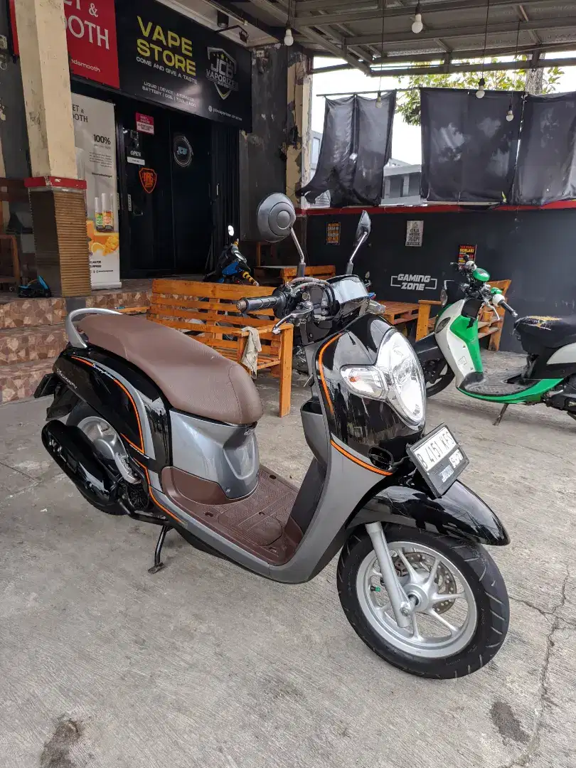 SCOOPY STYLISH 110 2017