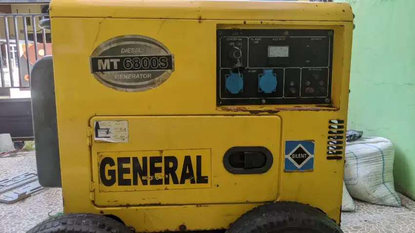 Genset Silent Diesel Solar