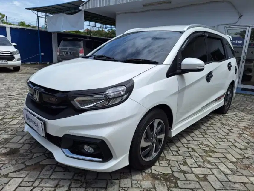 Like New-Honda Mobilio 1.5 RS Bensin-MT 2019