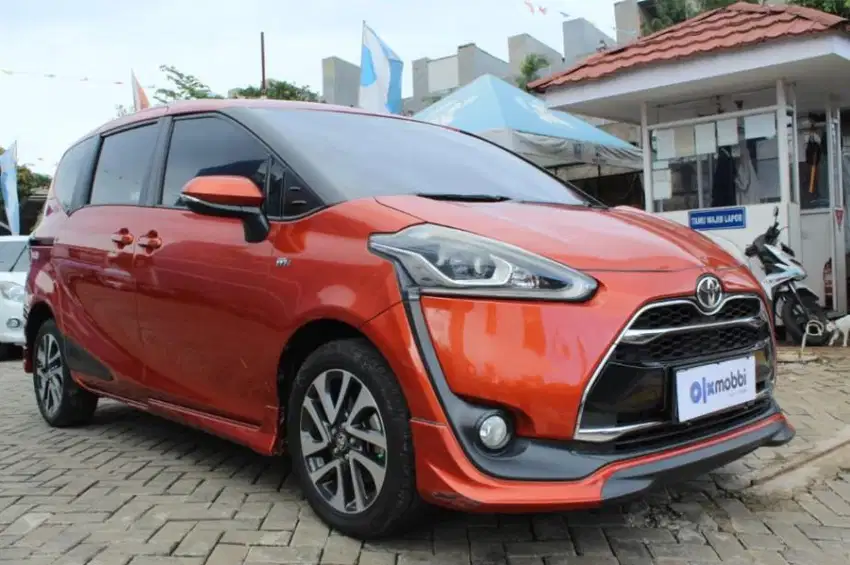 DP Rendah Toyota Sienta 1.5 E Bensin-MT 2018 1SYSDS