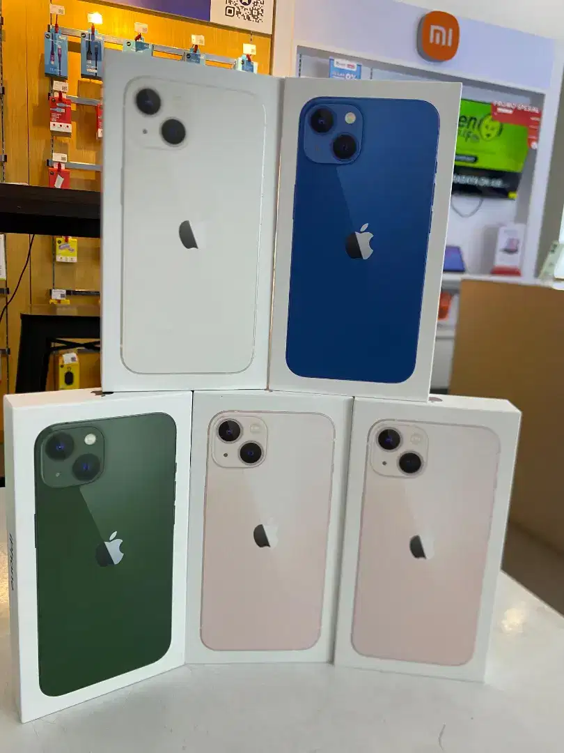 IPHONE 13 READY GARANSI RESMI , SEGELL