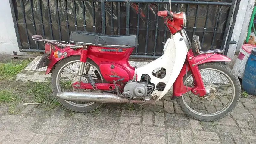 Honda C70 th 1975