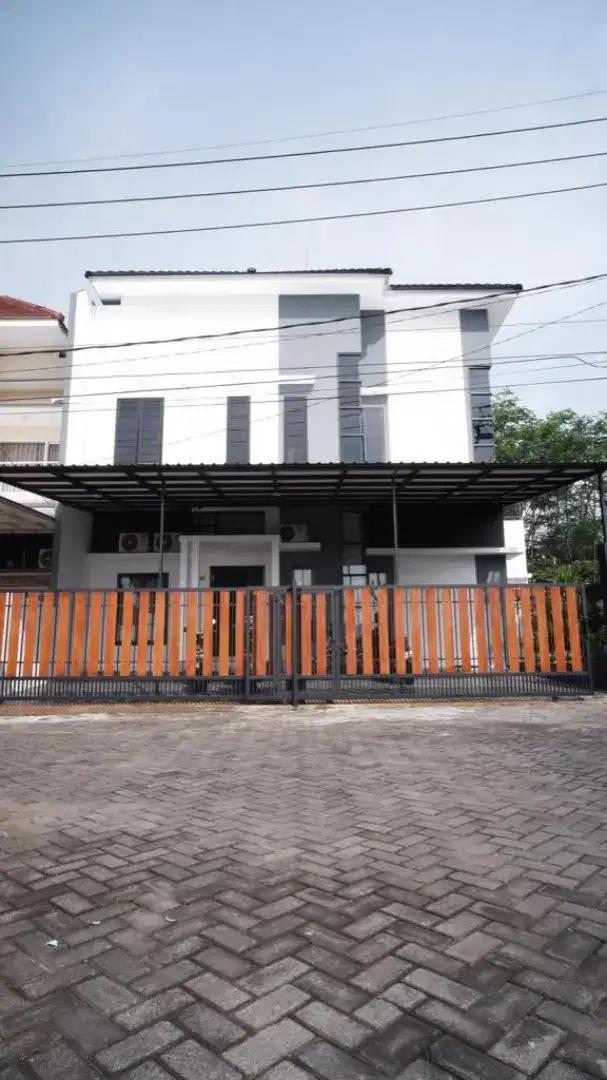 RUMAH 2 LANTAI MINIMALIS BEBAS BANJIR