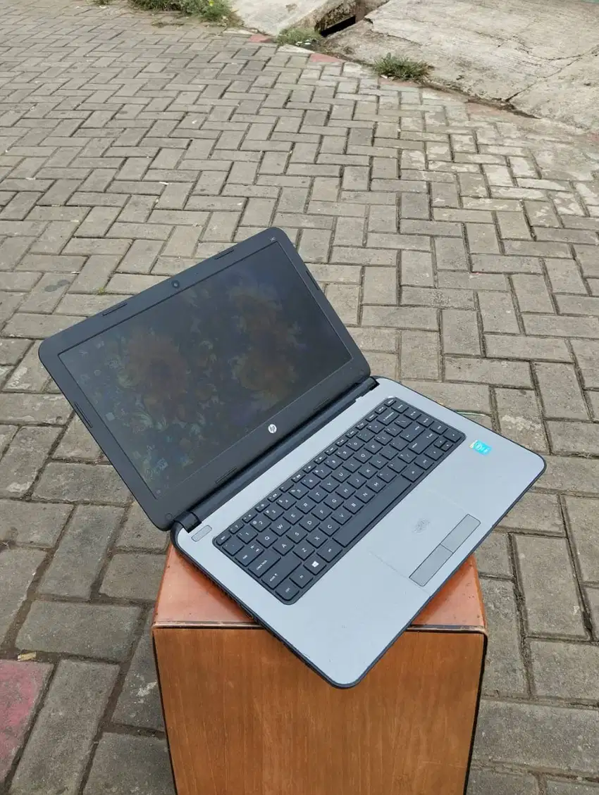 Hp Elitebook 820 G3 Core i5 Gen 6 Ram 4Gb Ssd 128Gb Siap Pakai