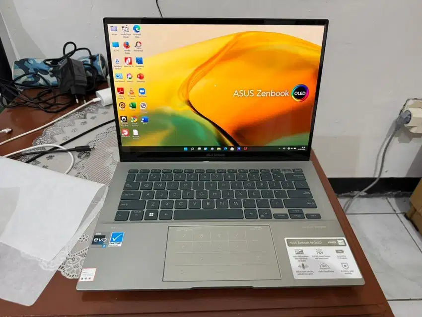 Laptop asus zenbook UX3402ZA