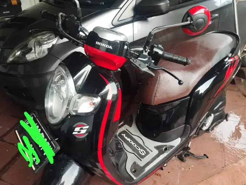 HONDA SCOOPY HITAM 2018