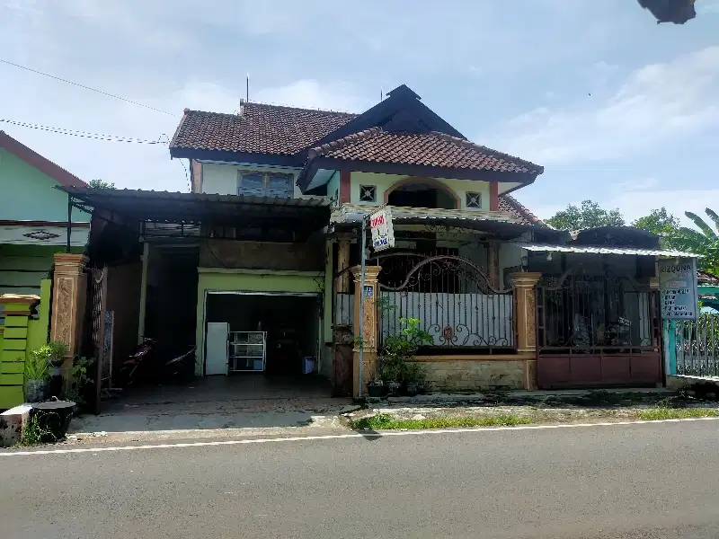 DIJUAL Rumah Strategis di Jl. Besar / Jl. Raya Kemasan