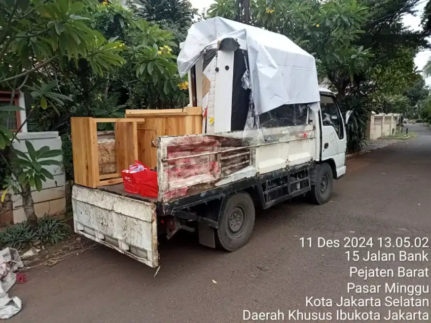 Jasa pickup bak dan engkel untuk pindahan rumah