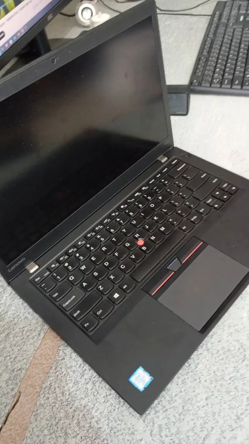 LENOVO X1 CARBON Core i5 6200U Ram 8GB ssd 120gb batre oke