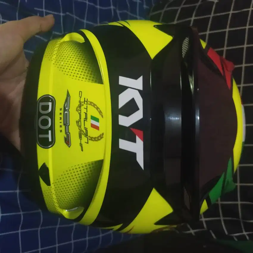 Helm KYT RC7 Italy original (L)