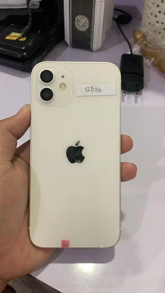 iPhone 12 ex-iBox (Bisa Kredit)