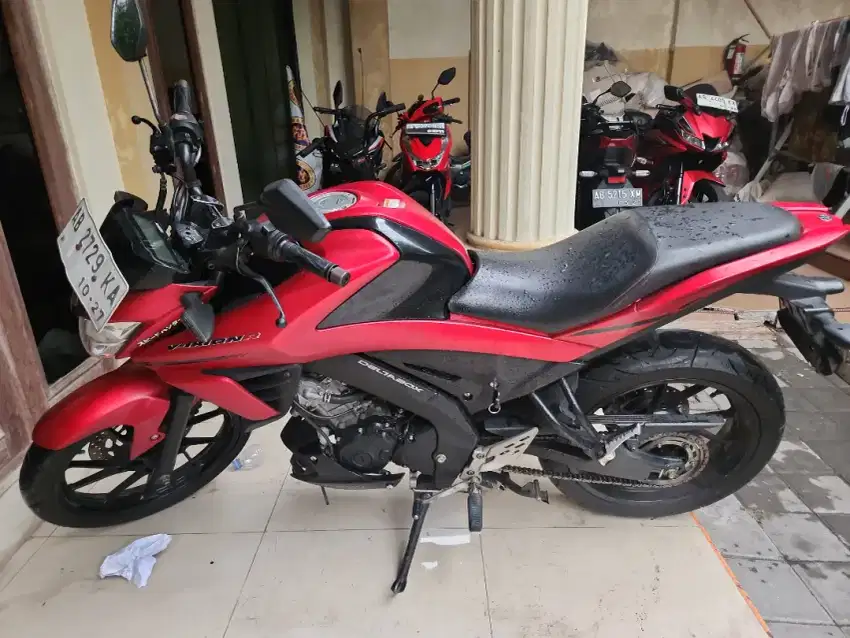 Vixion r 6 speed merah doff 2017 gbm kredit / tunai