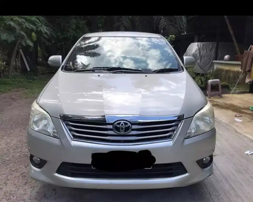 Toyota innova V 2.0